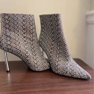 Size 10M Steve Madden® Robyn-R Crystal Snake Dress Bootie